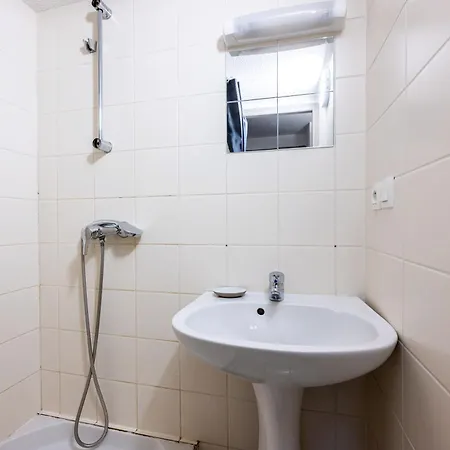 - Avec Piscine Apartment *